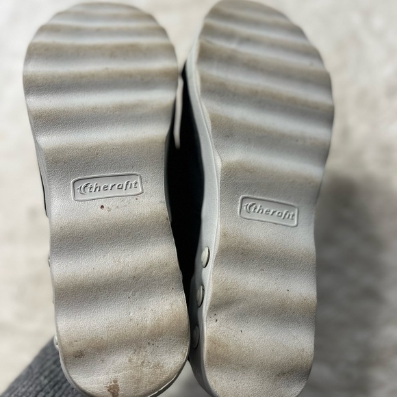 Therafit black Selina lite slip on sneaker womens size 10.5-11 - Picture 11 of 13